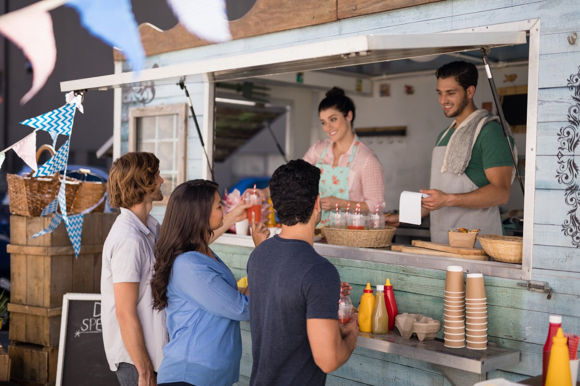 Why Your Food Truck Needs Professional Web Design